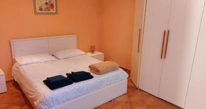 La Casina, just a short walk from the sea