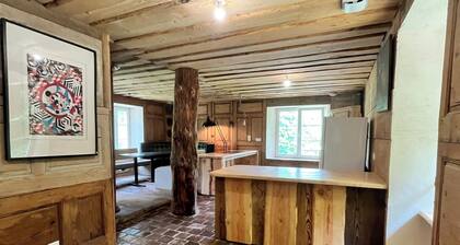 Vacation Rental for 6 People on the Edge of the Forest
