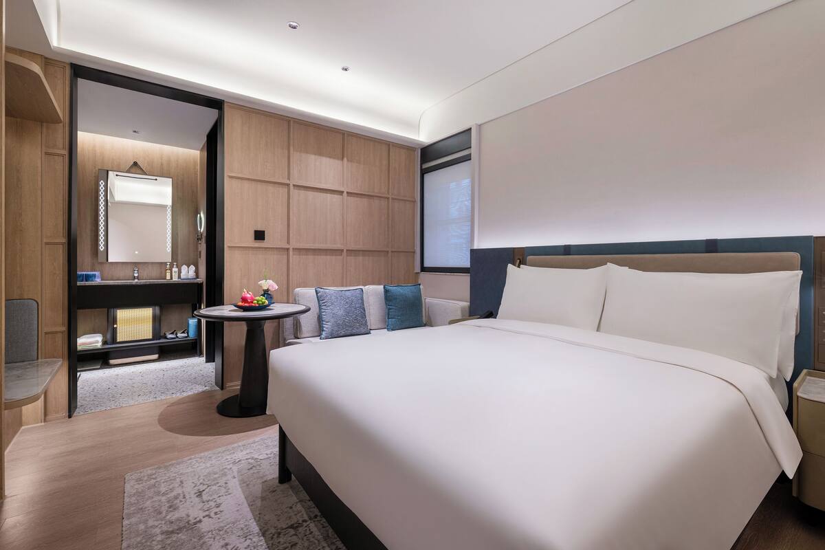 Standard Double Room, City View | Desk, laptop workspace, blackout curtains, soundproofing