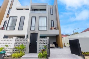 Exterior - The White Heaven (Banglamung)