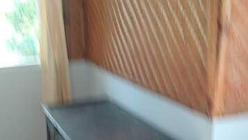 Standard Double Room, Garden View | Interior
