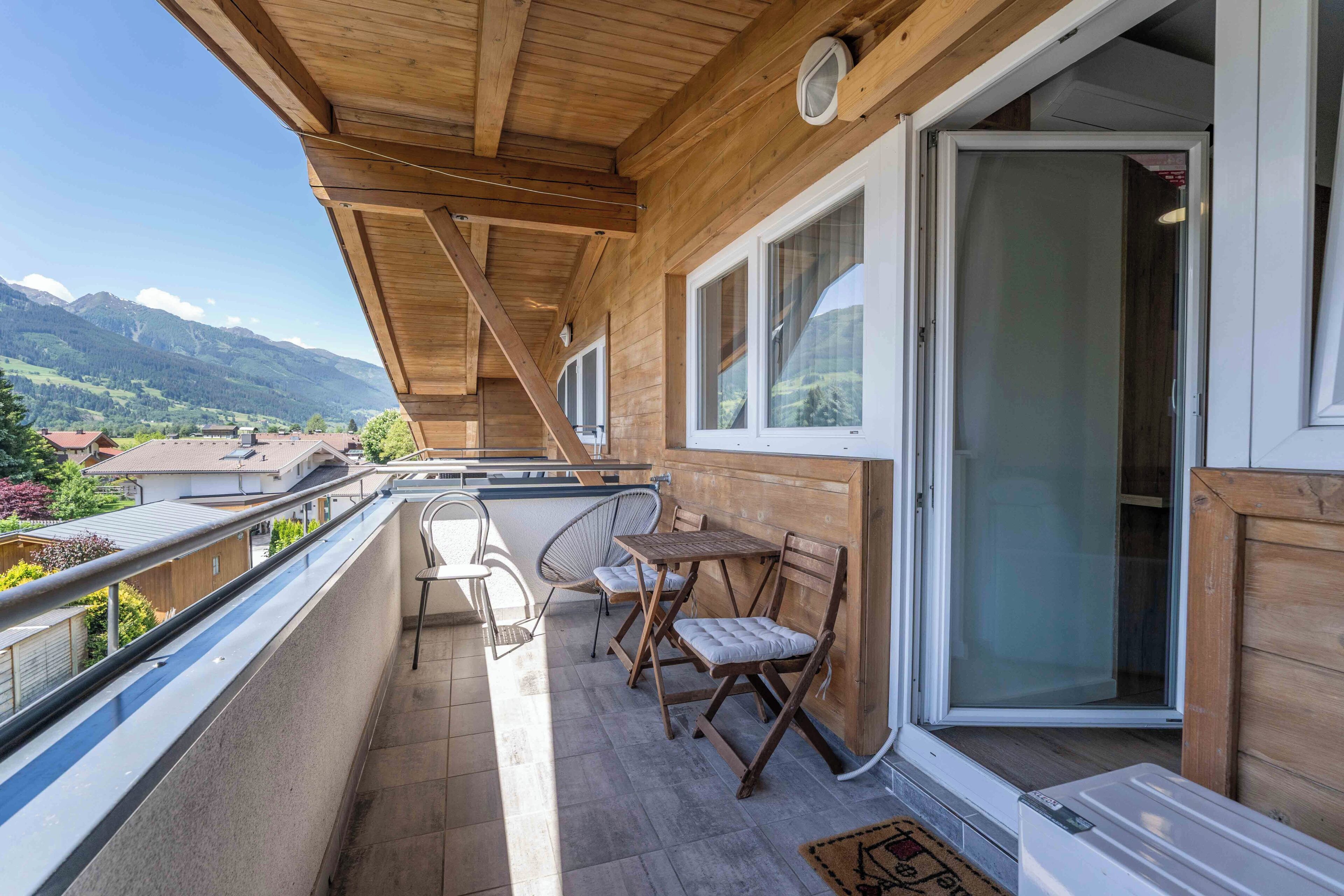 Signature Apartment, Balcony, Mountain View | Property grounds