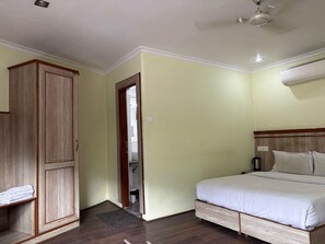 Room - Mayfair (Mandi)