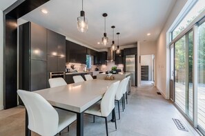 Dining - Dreamy Modern Retreat: Pool + Sauna: Mins from DT (Austin)