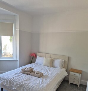 3 habitaciones, tabla de planchar con plancha y wifi gratis 