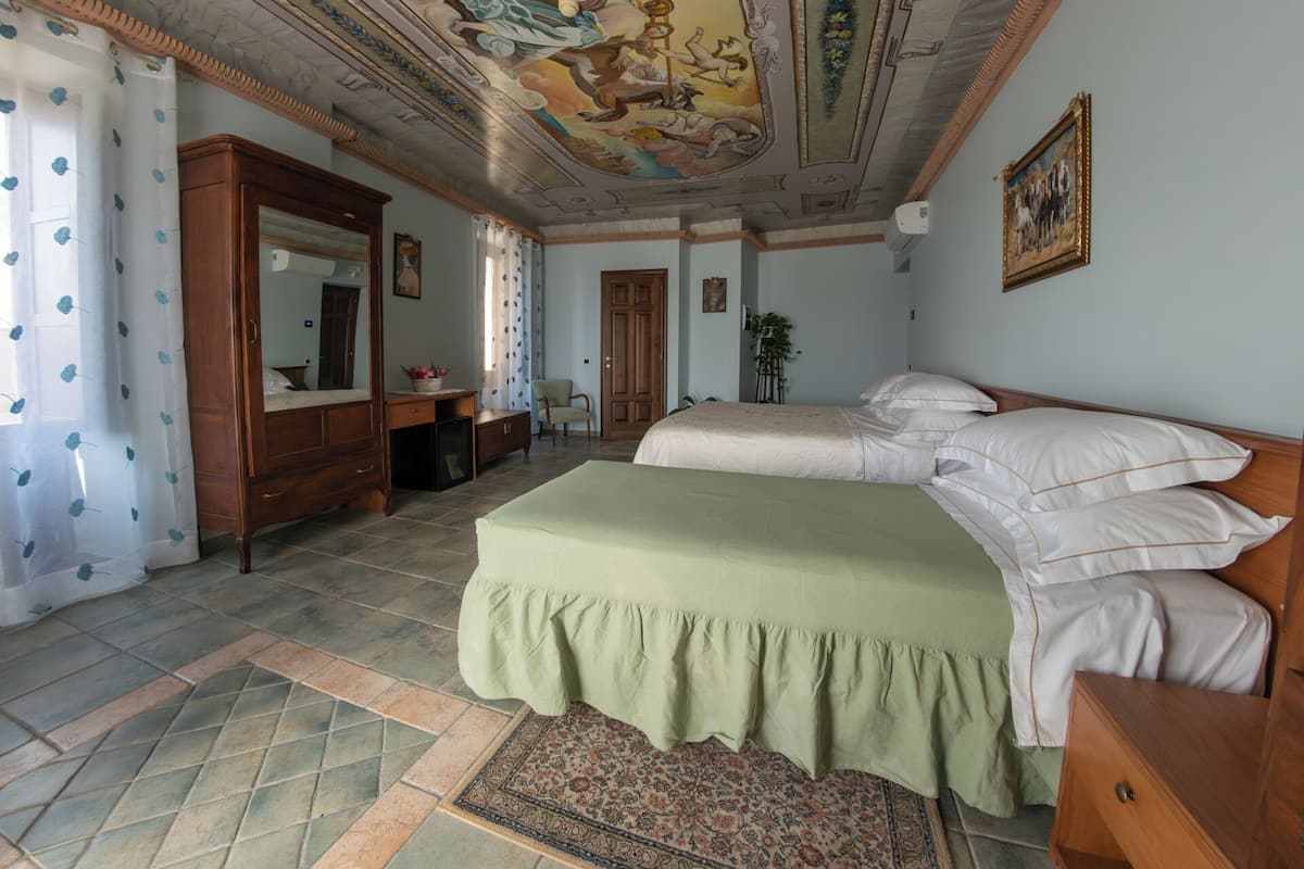 Superior Triple Room | In-room safe, free WiFi