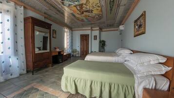 Superior Triple Room | In-room safe, free WiFi