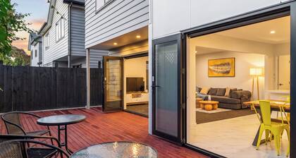 City Centre 5 BRM House Sleep 10+