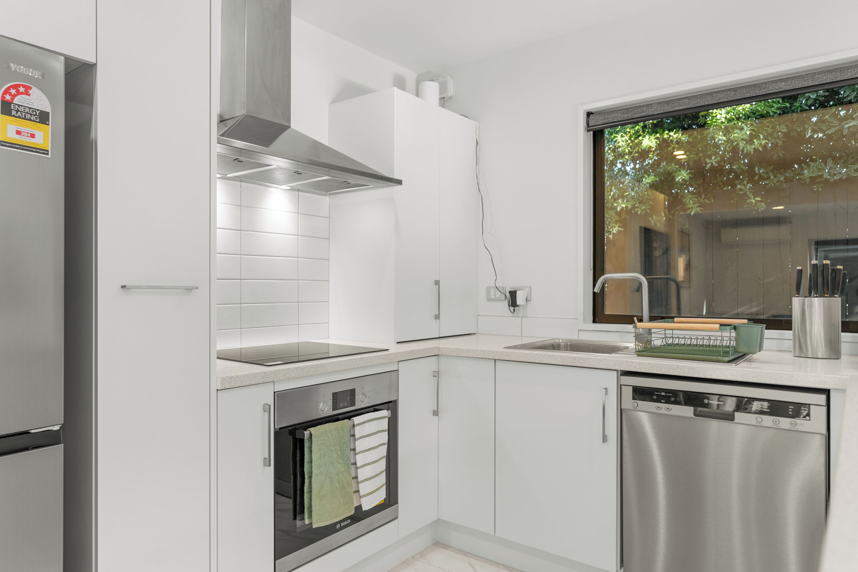 Fridge, microwave, oven, stovetop