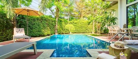 Piscine extérieure