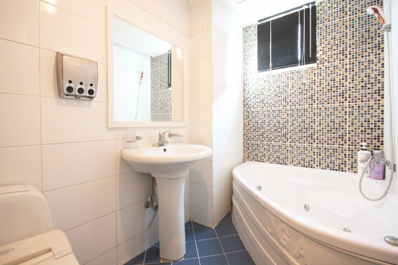 Deluxe Double Room | Bathroom