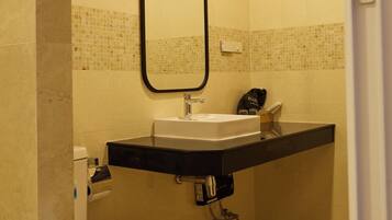 Habitación básica con 2 camas individuales, no fumadores | Baño