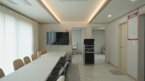 Habitación básica, 4 habitaciones (Building A 2F Group Room) | 1 habitación y wifi gratis