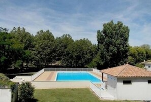 Pool - Vrbo Property (Vaux-sur-Mer)