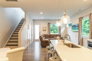 Interior - Spacious 4-bedroom house in beautiful Charlotte (Charlotte)