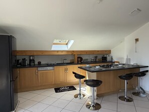 Private kitchen - Annecy: Lake View, Open Floor Plan & Bright, Natural, Peaceful (Sevrier)
