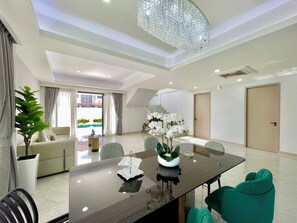 Dining - Facai Star Villa C25 (Banglamung)