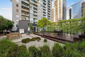Outdoor dining - Exclusive Stays - Rivergarden (Southbank)