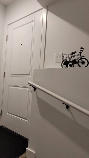 Interior - Charming 1-Bedroom Basement Suite in Spruce Grove, Alberta (Spruce Grove)