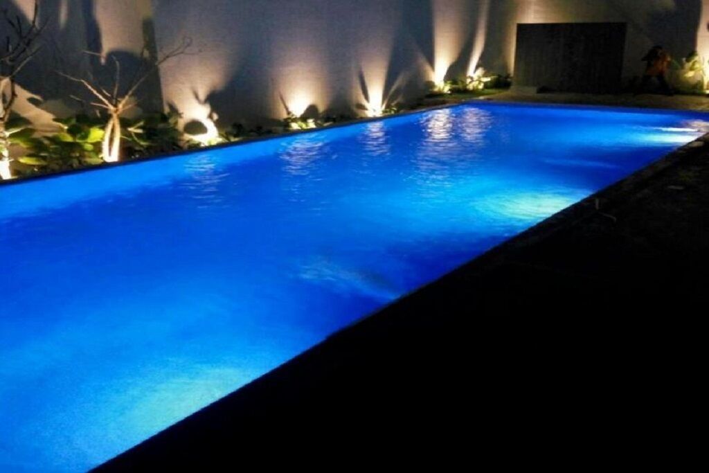Kolam renang outdoor