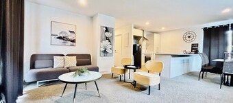 Modern Spacious Home, close to the city centre
