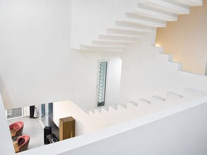 Interior - Luxurious Villa Rental in Tunis with Private Indoor Pool (Tunis)
