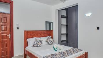 2 slaapkamers, een strijkplank/strijkijzer, wifi, beddengoed