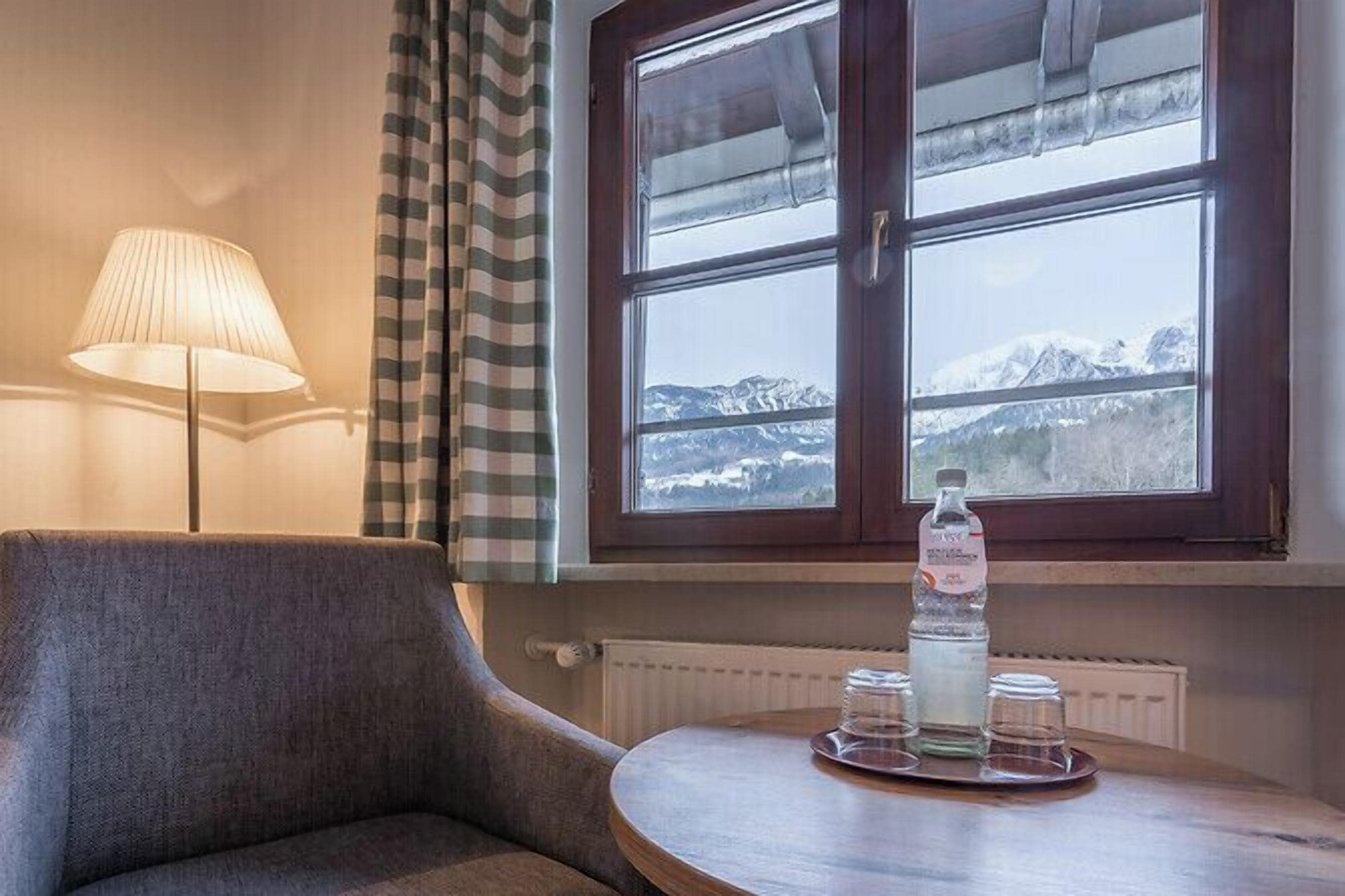 Familien-Vierbettzimmer, Nichtraucher, Gartenblick | Wohnbereich