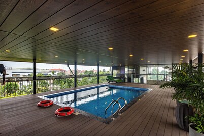 Paramount Residency