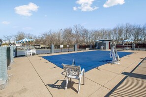 Terrace/patio - King Bed Smoking with Jetted Tub (Columbia)