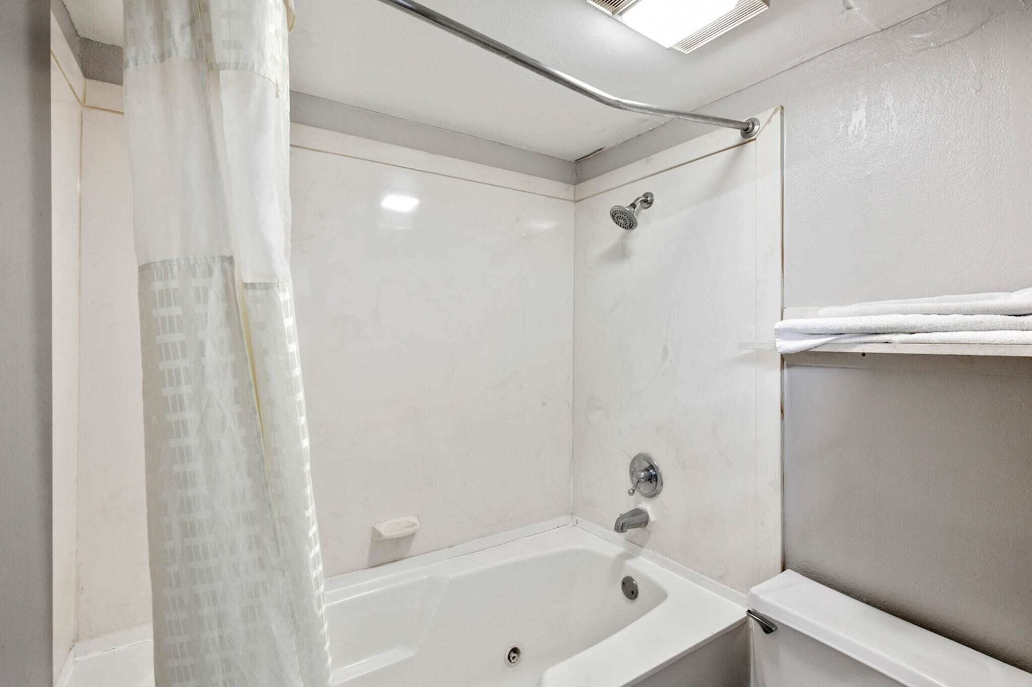 Shower, towels