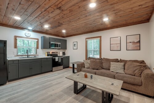 Pet-Friendly Cabot Country Escape