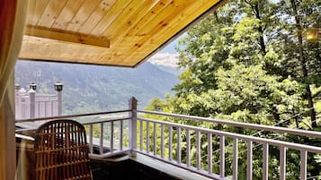 Premium Room, Hill View | Property grounds