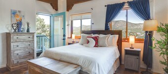 Artsy & Spacious Retreat w/ Sauna in Santa Fe!