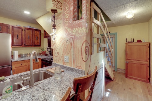 Home Near Eleven Point River & Nat'l Forest!