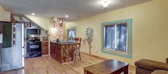 Home Near Eleven Point River & Nat'l Forest!
