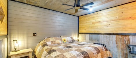 Desk, travel crib, internet, bed sheets