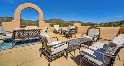 Luxurious Retreat w/ Stunning Views in Santa Fe