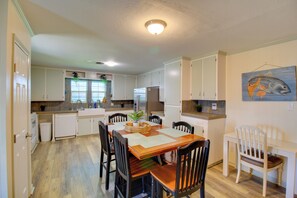 Dining - 2-Units w/ Private Boat Ramp! Rockport Escape (Rockport)