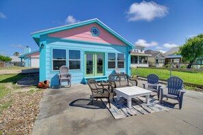 Outdoor dining - 2-Units w/ Private Boat Ramp! Rockport Escape (Rockport)