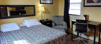 Suite - King Bed|Non - Smoking