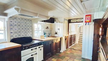 Micro-ondas, fogão, cooktop, lava-louças