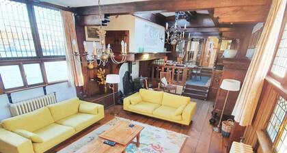 Historic Houseboat Stay for 7