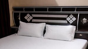 Unclassified image, 2 of 6, button - Deva Guest House (Ayodhya)
