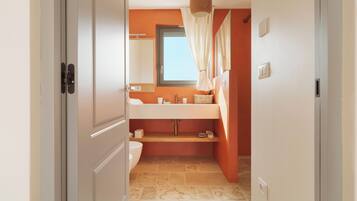 Deluxe Double Room, Pool View | Bathroom