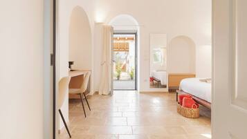 Deluxe Double Room, Pool View