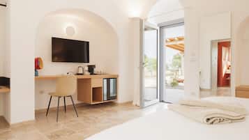 Deluxe Double Room, Pool View