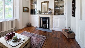 Unclassified image, 3 of 23, button - 3 bedroom accommodation in Torquay (Torquay)