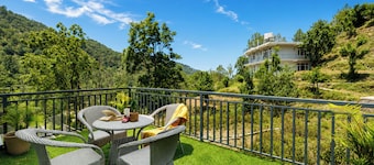 Alaya Stays Gable Peaks with Plunge Pool