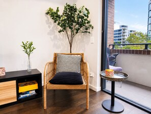 Interior - Modern 2BDR Near Airport and Train Station (Mascot)